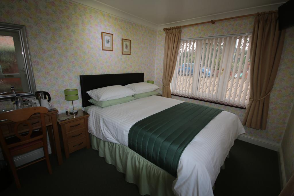 Eagles Guest House Lincoln Exterior photo